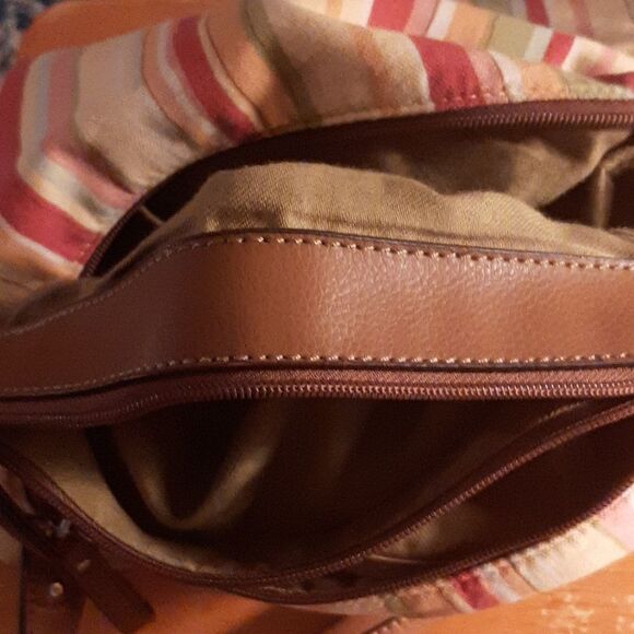 Stripe Relic purse with inside removable pouch - Picture 9 of 16